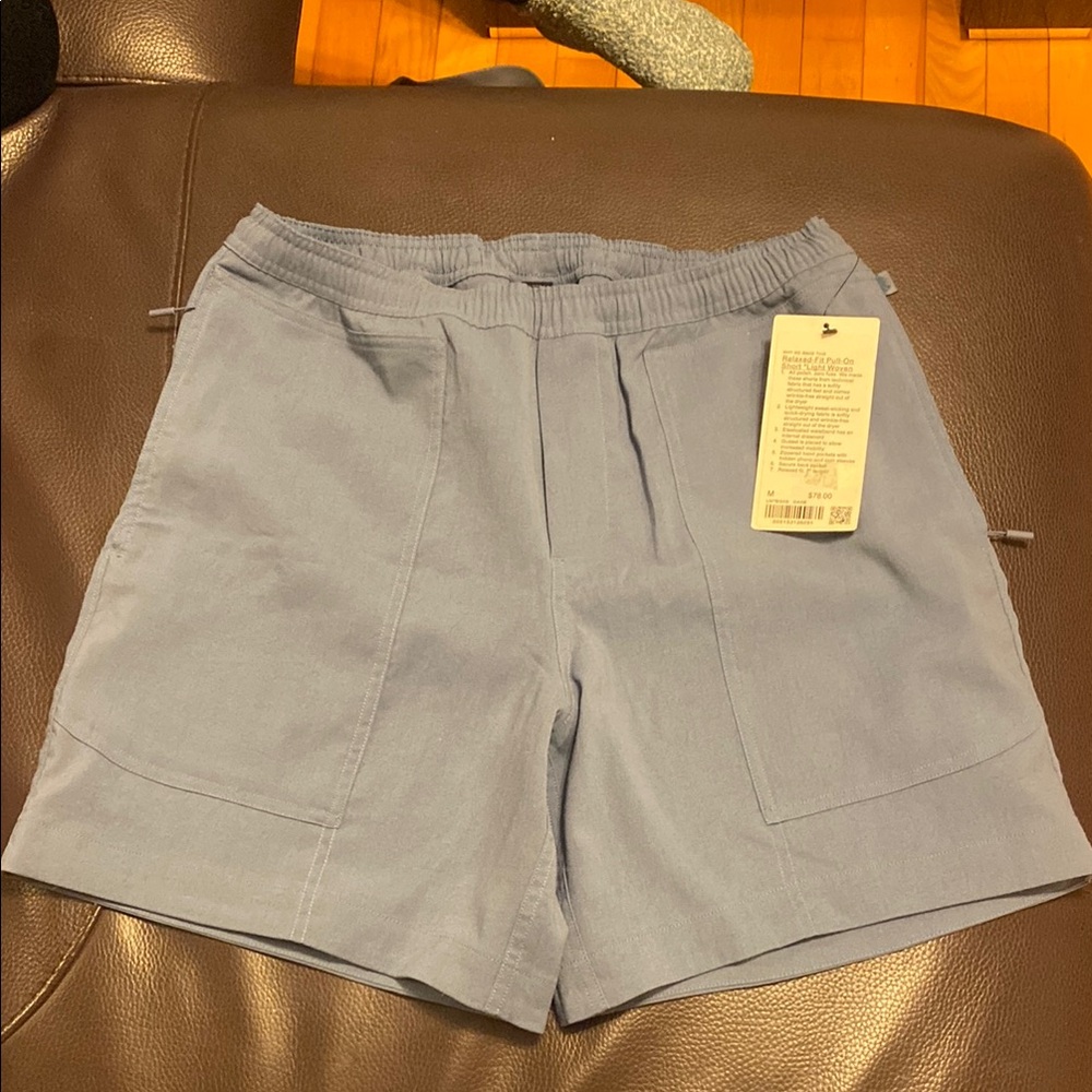 Lululemon relaxed fit pull on shorts